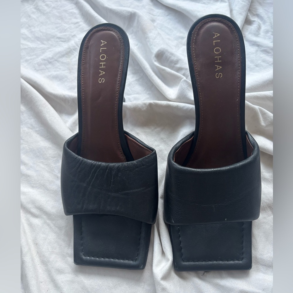 Used Alohas Black Leather Women's Slide Sandals